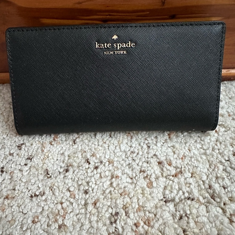 Kate Spade Ladies wallet